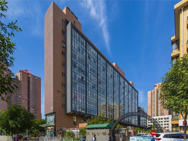 汕尾体育用品硅胶泳衣